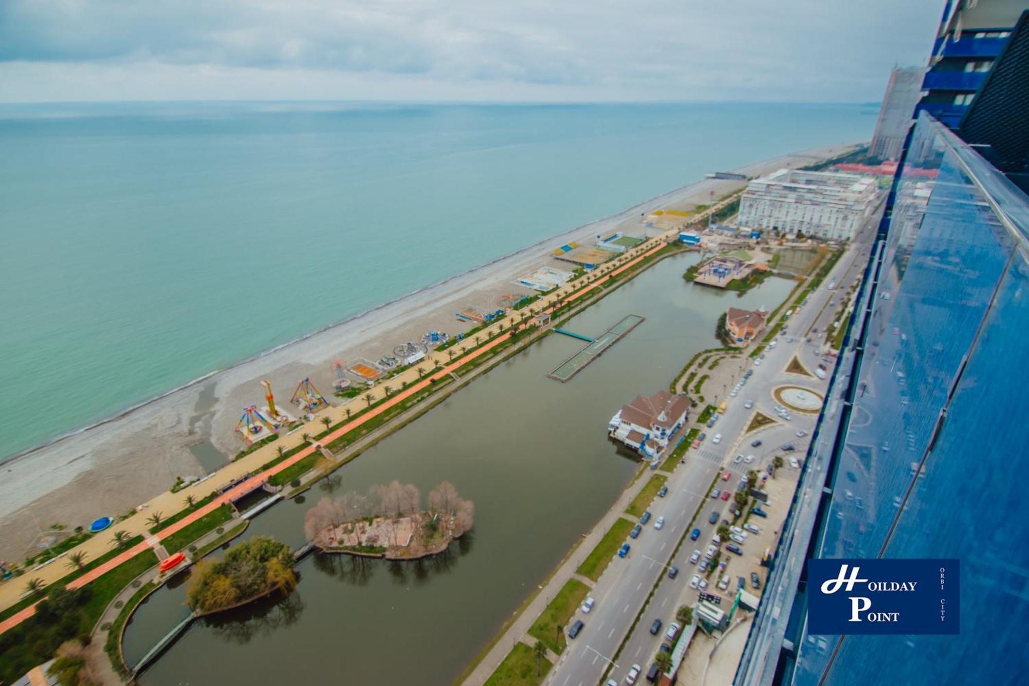 Holiday Point Orbi City Батуми Екстериор снимка