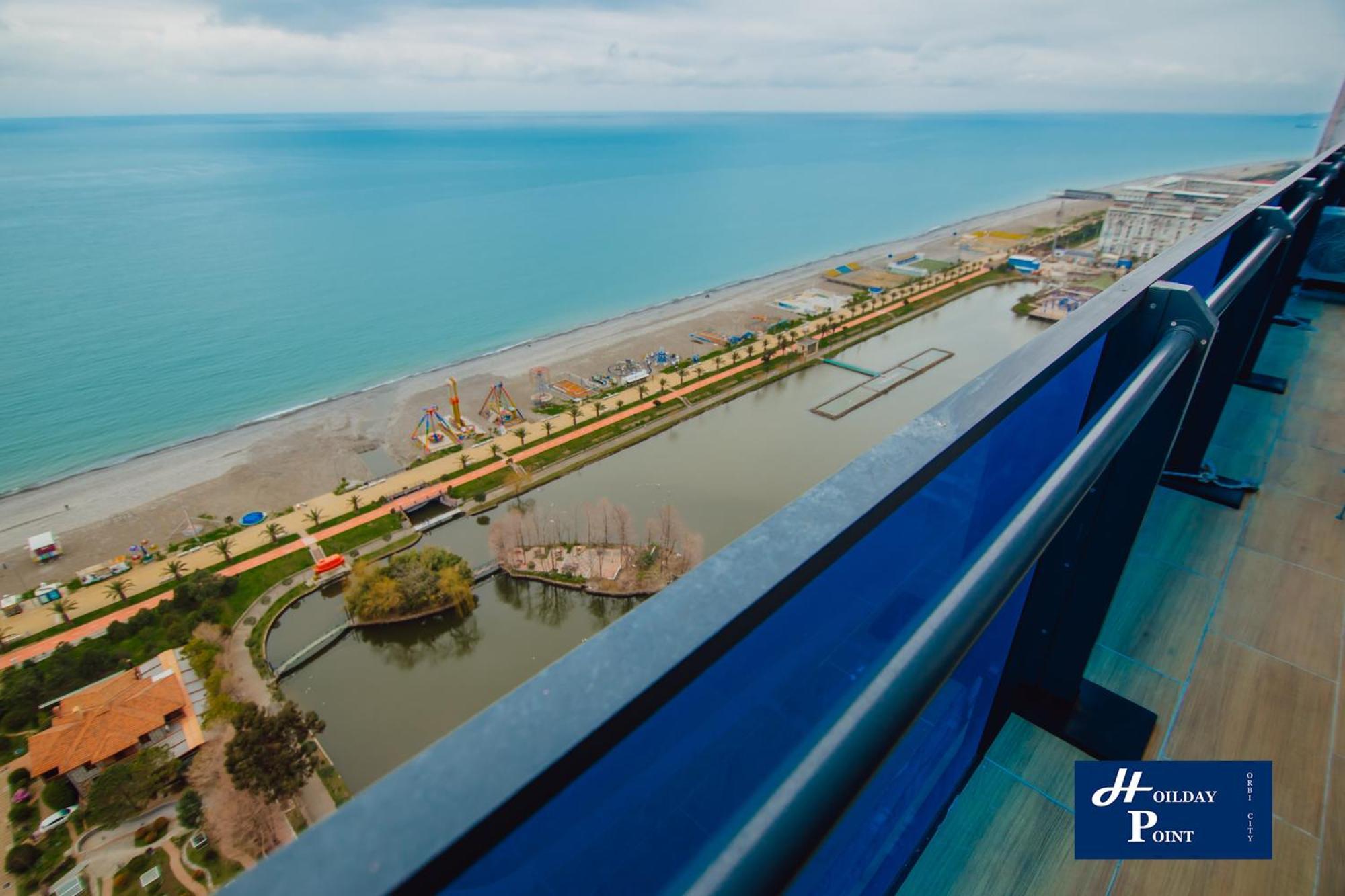 Holiday Point Orbi City Батуми Екстериор снимка